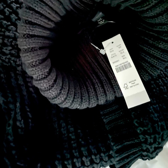 J.CREW Turtleneck Cotton Poncho NWT Size Medium-Large Black - Picture 7 of 7